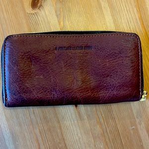 Portland Leather Company accordion zipper wallet in Nutmeg -NWOT